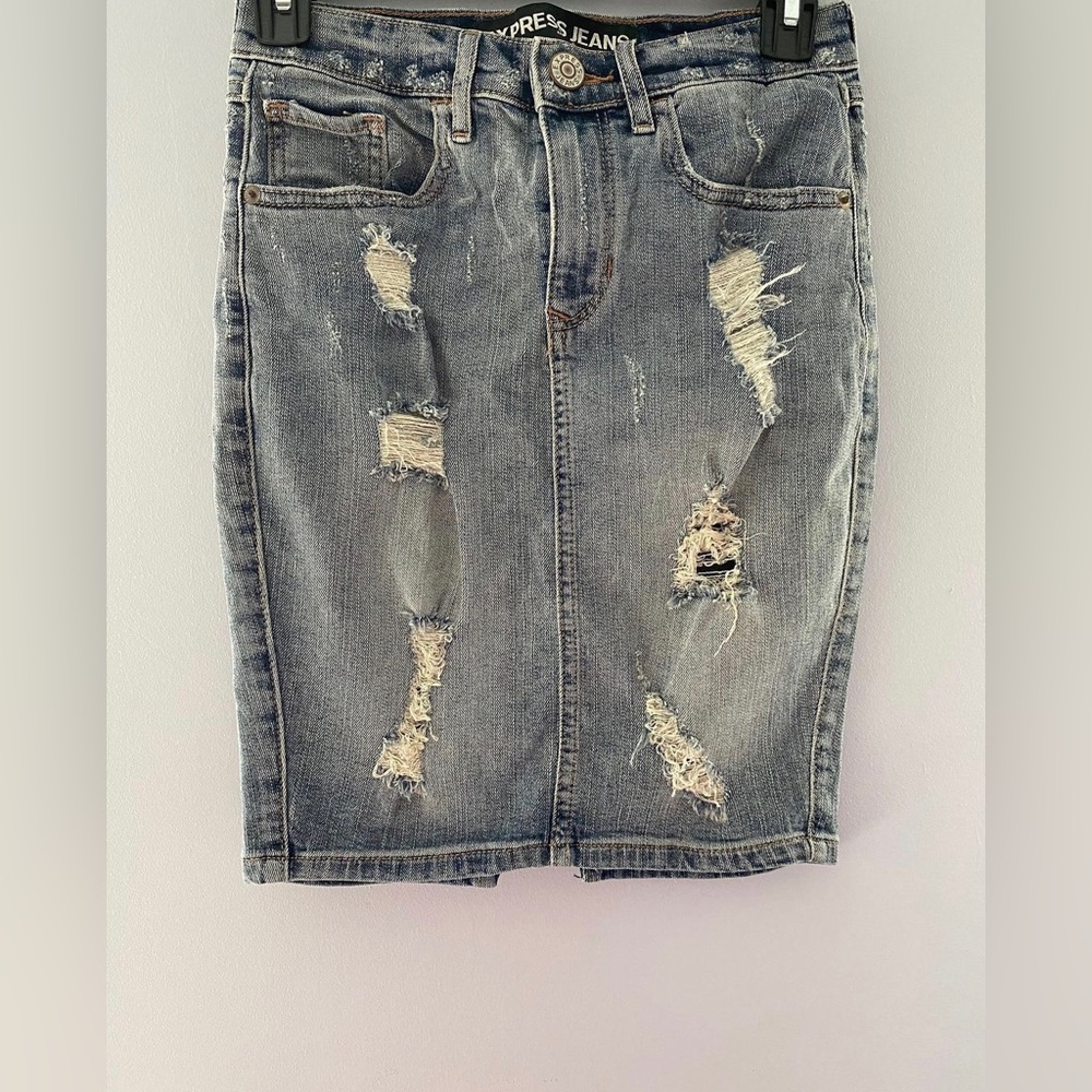 Express Distressed/Ripped Denim Pencil Skirt!